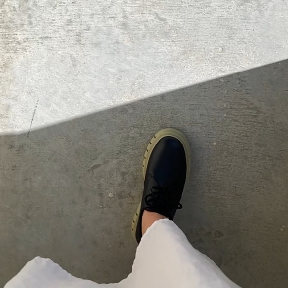 Dr. Martens Rikard Contrast Sole Leather Platform Oxfords - Picture 8 of 12